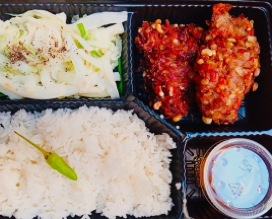 Cơm thịt nhồi bắp