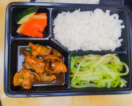 Gà xào nấm đông cô