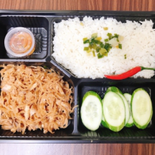 Cơm thịt bì 